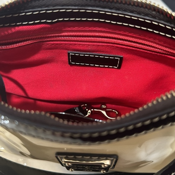 Dooney & Bourke patent leather bag J6423747. Preowned - Picture 5 of 8